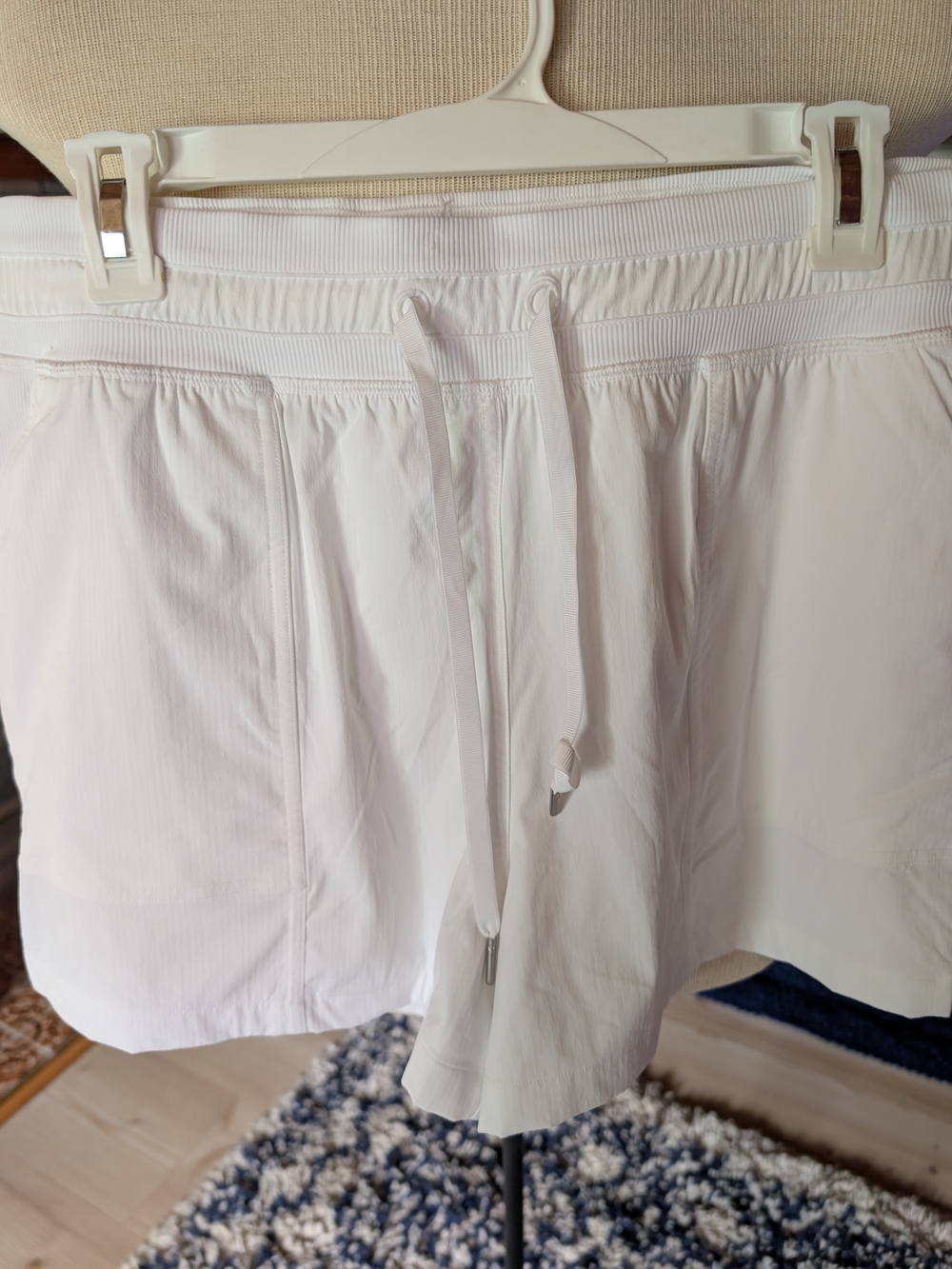 Lululemon White Women's Drawstring Athletic Shorts